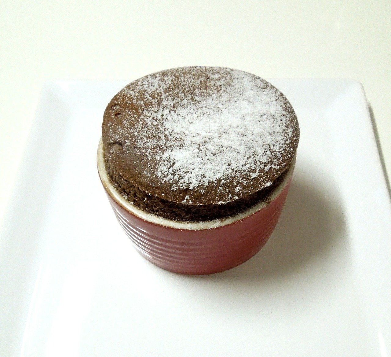 How do you make mary berry chocolate souffle cake