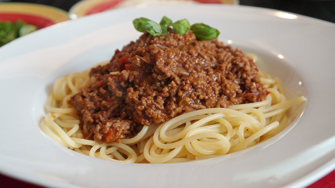 How do you make mary berry recipe for spaghetti bolognese