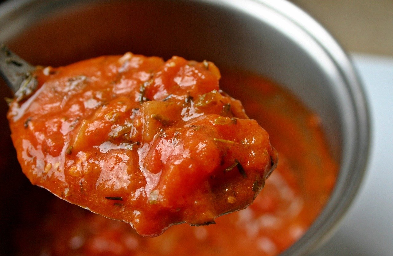 How do you make mary berry fresh tomato soup