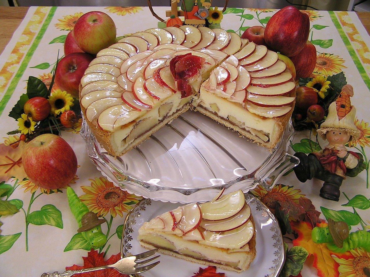 mary berry apple and almond dessert cake