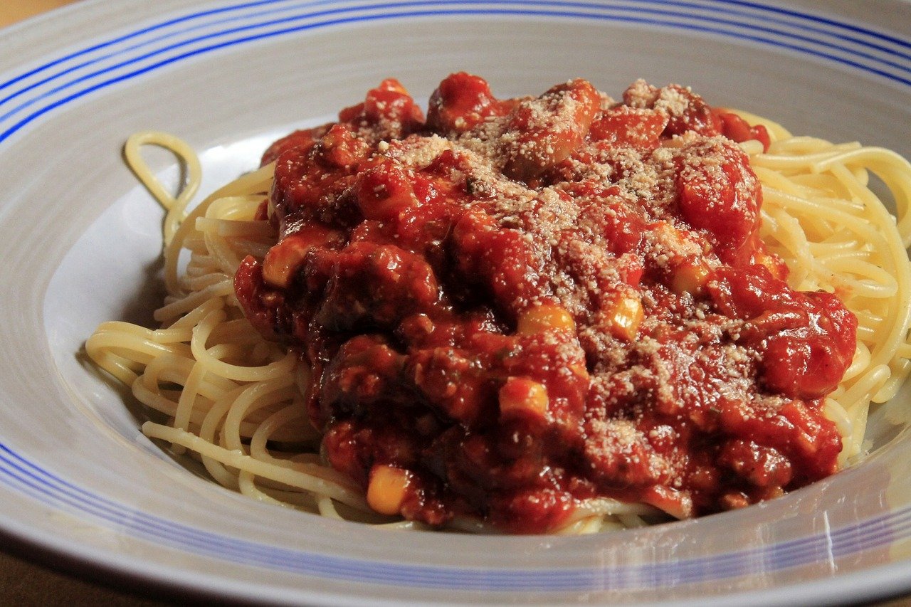 mary berry everyday spaghetti bolognese recipe