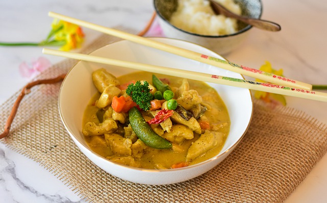 mary berry fragrant chicken curry with almonds